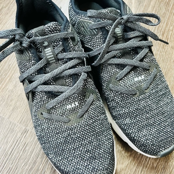 Nike Air Max Sequent 3 Running Shoes Black & white - Picture 2 of 8